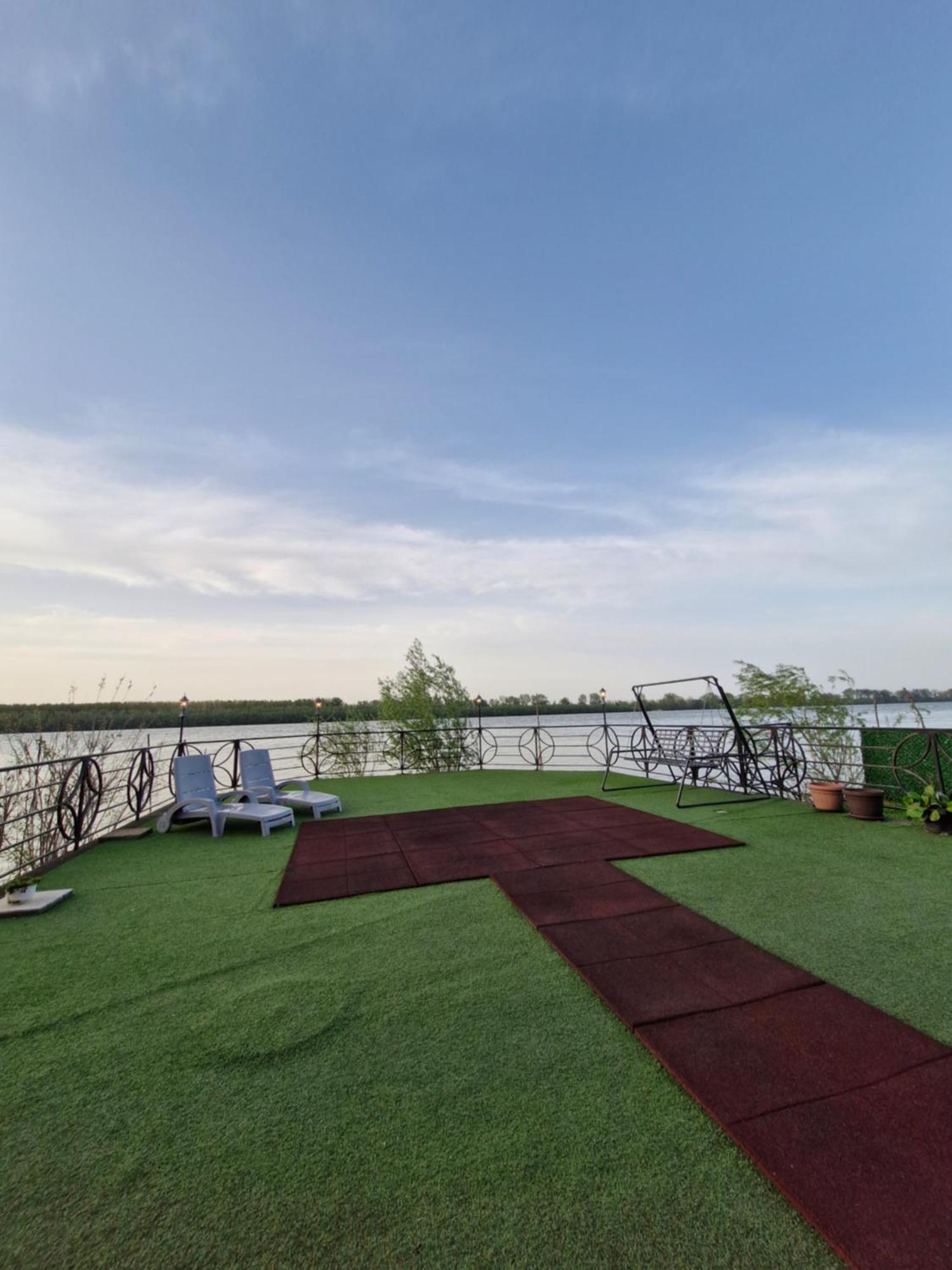 Vila Soleil Smederevo Buitenkant foto